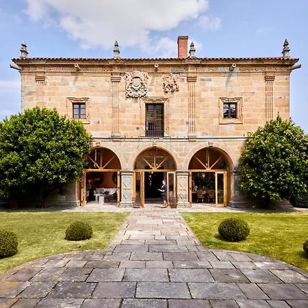 Helguera Palacio Boutique & Antique Vargas Buitenkant foto